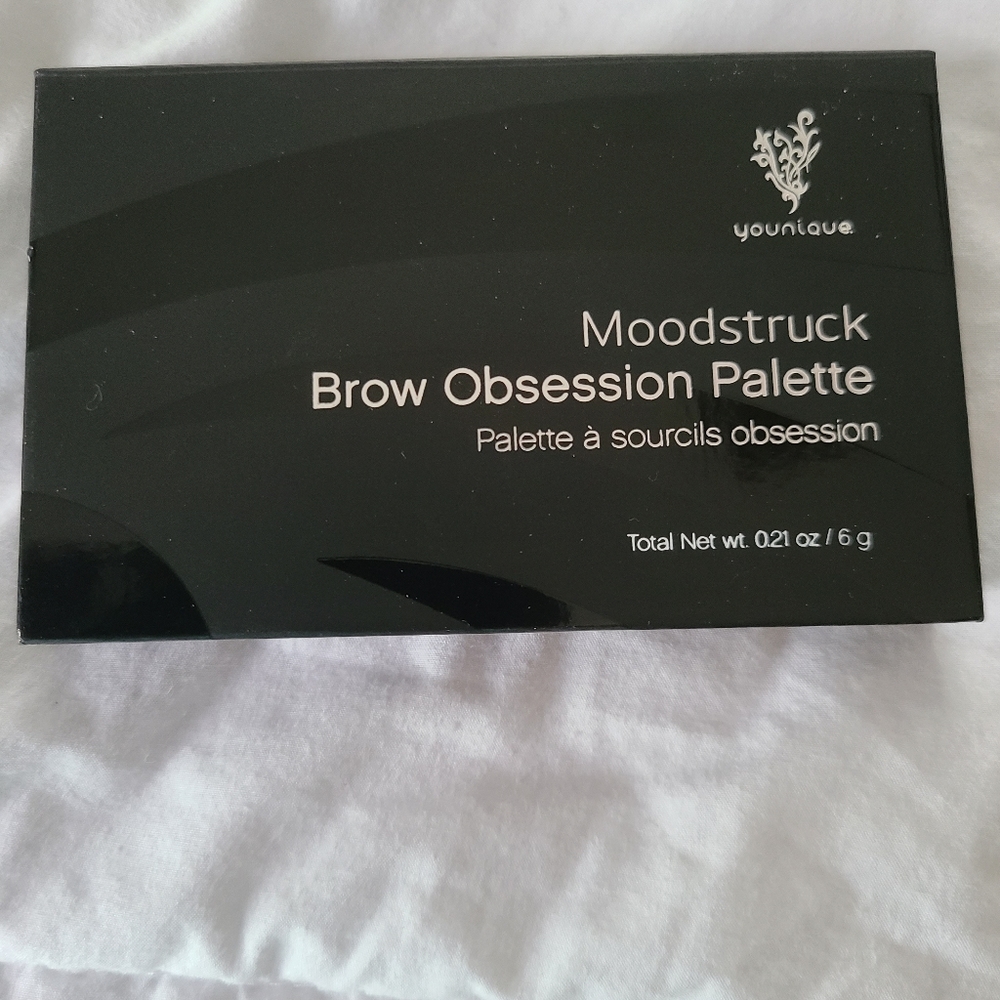 Brow palette